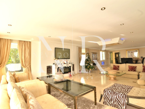 Villa in Elviria with beautiful sea views for sale