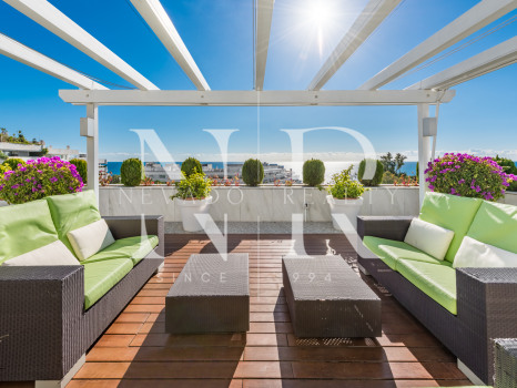 Penthouse à Don Gonzalo avec vue panoramique et piscine privée à vendre