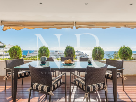 Penthouse à Don Gonzalo avec vue panoramique et piscine privée à vendre