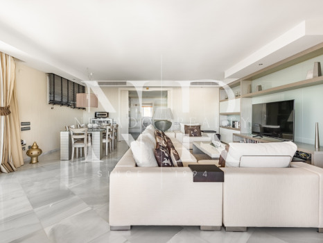 Penthouse à Don Gonzalo avec vue panoramique et piscine privée à vendre