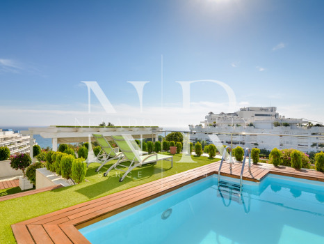 Penthouse à Don Gonzalo avec vue panoramique et piscine privée à vendre