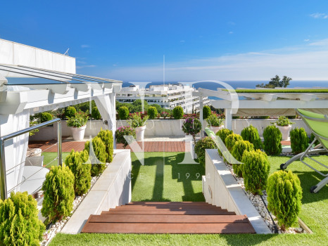 Penthouse à Don Gonzalo avec vue panoramique et piscine privée à vendre