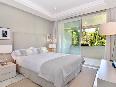 Appartement à Marina Mariola, en première ligne de plage sur la Golden Mile, à vendre