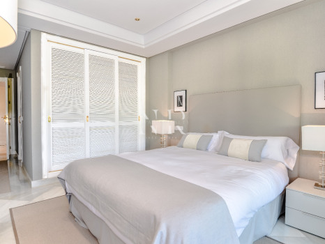 Appartement à Marina Mariola, en première ligne de plage sur la Golden Mile, à vendre