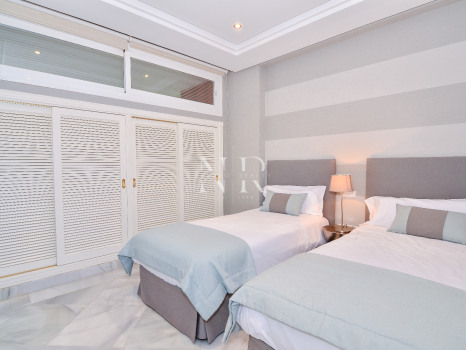 Appartement à Marina Mariola, en première ligne de plage sur la Golden Mile, à vendre
