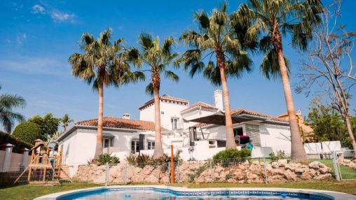 Villa moderne près du terrain de golf à Rio Real Marbella