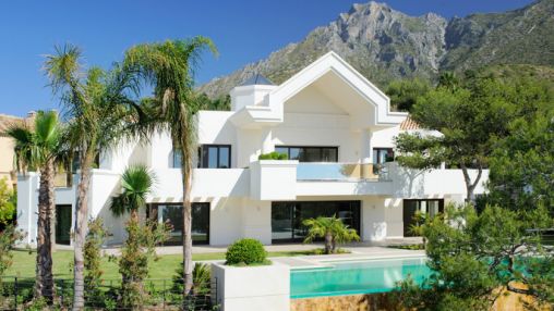 Villa moderne à Sierra Blanca chef-d'œuvre avec vue fantastique sur la mer