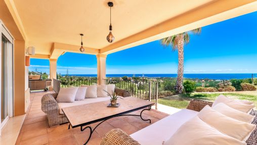 Fantastische Villa mit Panorama Meerblick in Elviria