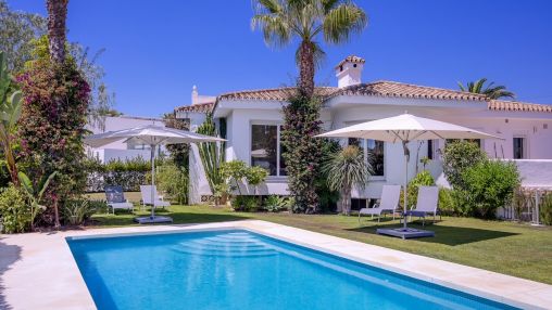 Magnifica villa para alquiler de larga temporada a 400m de la playa en Marbesa