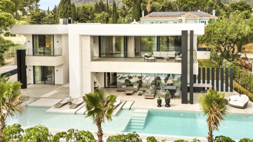 Impeccable Luxury Villa with Amazing Sea Views in Nagüeles
