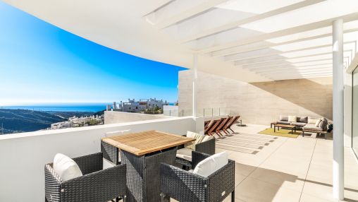 Duplex Penthouse with Stunning Sea views