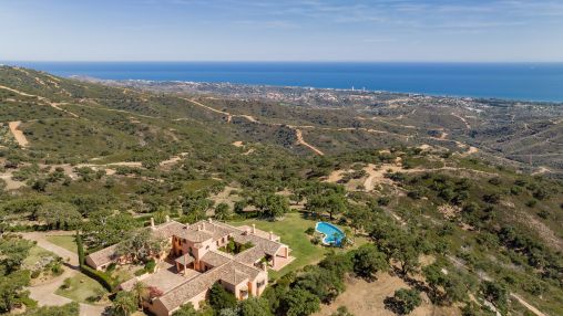 La Mairena: Unique Finca Style Villa with Panoramic views over the Mediterranean sea