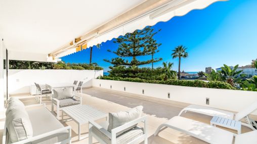 Guadalmina Strandseite: Fantastisches apartment mit spektakulärem meerblick in Marbellas prestigeträchtiger enklave