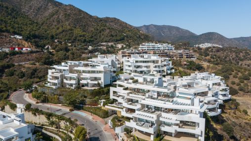 Marbella Hillside: Stunning fully furnished Duplex
