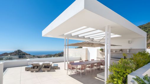 Marbella Hillside: atemberaubendes 3-Schlafzimmer Triplex Penthouse