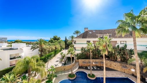 Beach Side Penthouse with Sea Views in Los Monteros