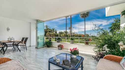 Rio Real: Spacious apartment walking distance to the beach