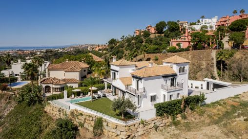Luxury family villa with panoramic sea views