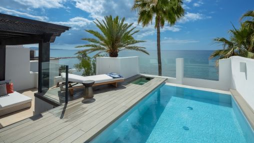 Goldene Meile: Luxus Duplex-Penthouse in erster Strandlinie