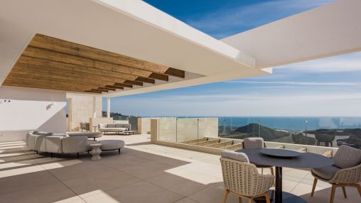 Marbella Hillside: Exklusives Penthouse mit beeindruckendem Panoramablick