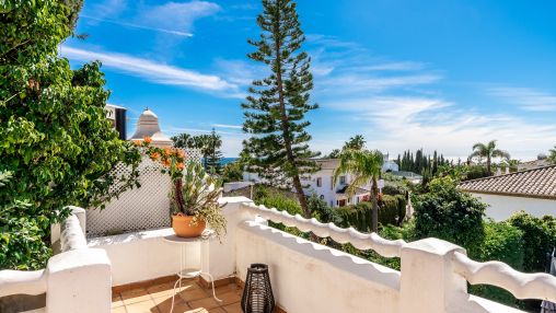 Bahia de Marbella: Adosada a un paso de la playa