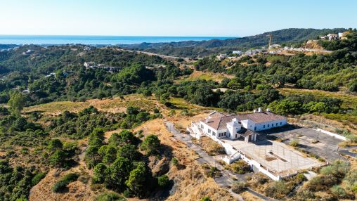 Buildable plot up to 14 villas in Monte Mayorwith breathtaking views