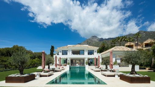 New classical Design Villa with Sea Views in Sierra Blanca