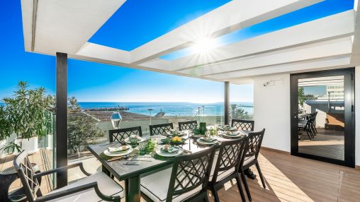 Marbella Stadt: Neue Villa direkt am Strand