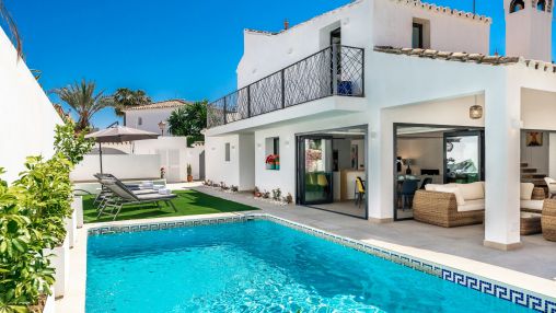 Fabulous 4 bedroom villa 50 meters to the beach