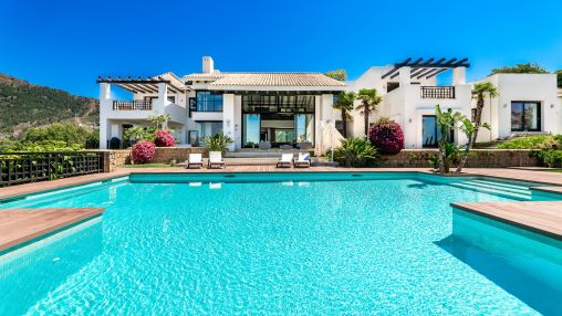 Finest luxury Villa in La Zagaleta with sea & mountain views