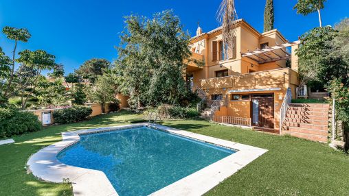 Golden Mile: Beautiful Villa in Lomas de Marbella Club