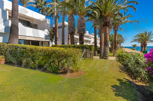 Spacious front line Guadiaro River townhouse with amazing direct sea views.