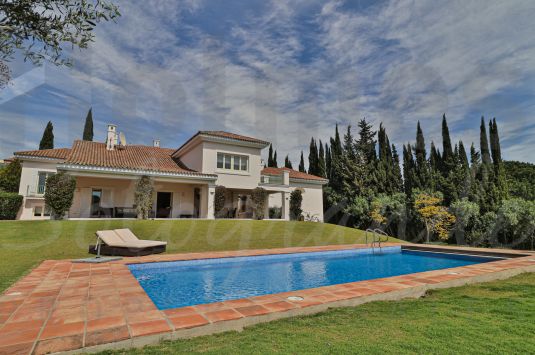 Cosy 4 bedroom villa in the F zone, Sotogrande Alto.