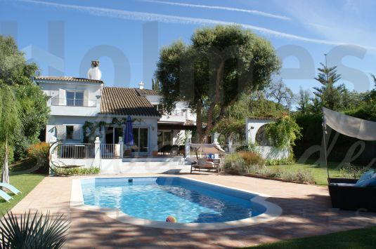 Renovated villa located in a desirable cul-de-sac and established mature area of Sotogrande Costa.