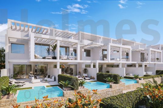 GOLDEN VIEW I es la primera fase de una maravillosa promoción residencial de 33 Casas Adosadas de 3 y 4 dormitorios situada en la Urbanización de Bahía de Las Rocas en Manilva, en la Costa del Sol.