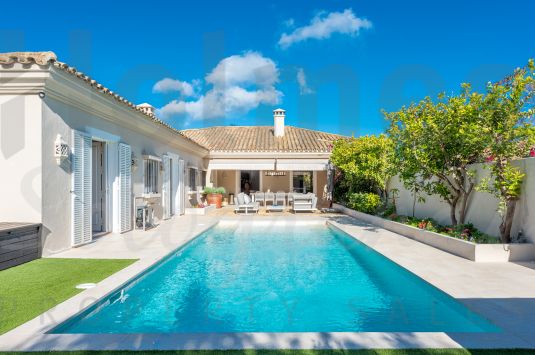 A very special recently extended and renovated home located in the exclusive development of Los Patios de Valderrama a few steps away from the Club House of the of The Real Club Valderrama