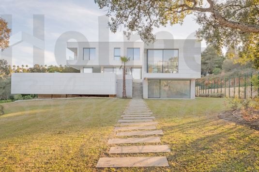 Spectacular modern villa in Sotogrande Alto.