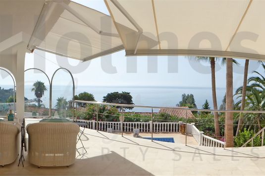 Stunning villa with panoramic views over the Mediterranean Sea, Gibraltar and Africa.