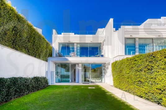 La Finca Phase 1 is a residential complex of luxury homes next to La Cañada Golf Course. COMPLETED AND READY TO MOVE IN!