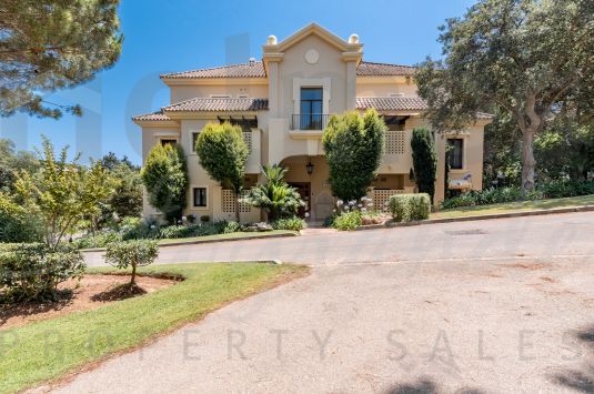 Fabulous duplex penthouse situated in the most luxurious residential development of Sotogrande.