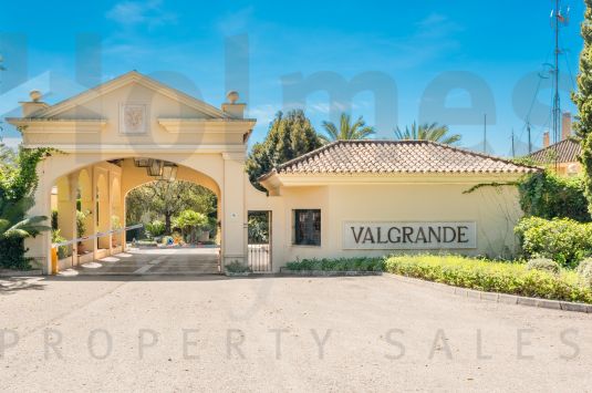 Fabulous duplex penthouse situated in the most luxurious residential development of Sotogrande.