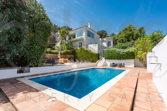 Impressive 6-bedroom villa for sale in the E zone, Valderrama Golf, Sotogrande.