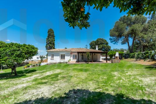 Three-Bedroom Villa in Prestigious Sotogrande Costa Central