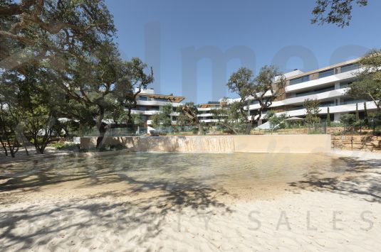 Stunning first floor 2 bedroom apartment in the second phase of the exclusive new complex of Village Verde.