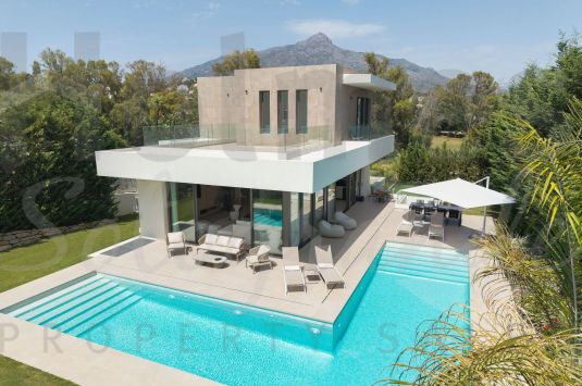 Villa Elysia: A Modern Mediterranean Masterpiece in La Cerquilla, Nueva Andalucía.