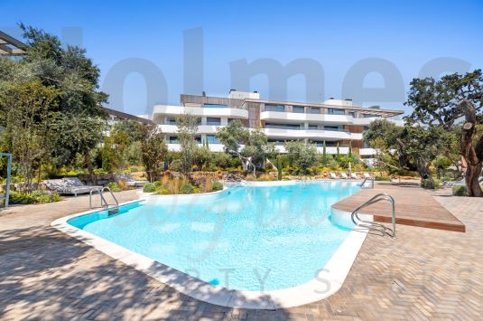 Sophisticated ground-floor apartment in the prestigious complex of Village Verde in La Reserva de Sotogrande.