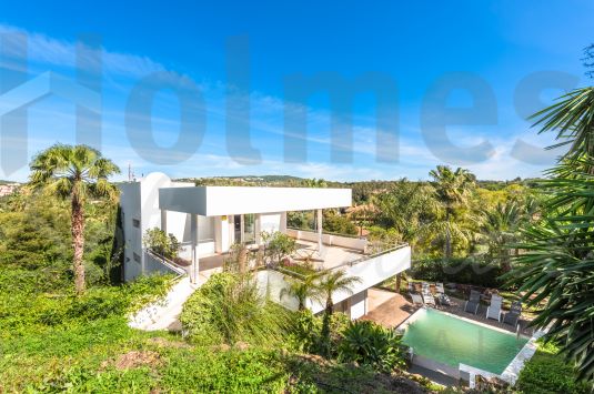 Immaculate villa of contemporary design recently renovated located in the F Zone, Sotogrande Alto