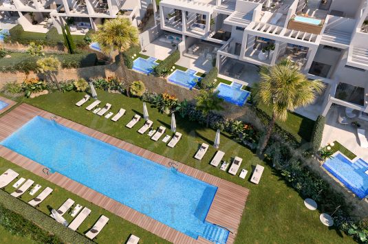 Modern style townhouse in a new complex with spectacular sea views of Gibraltar and the Moroccan coastline.