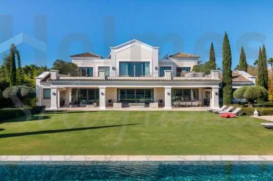 Villa Oasis, un impresionante villa de lujo en la Zona G, Sotogrande Alto.