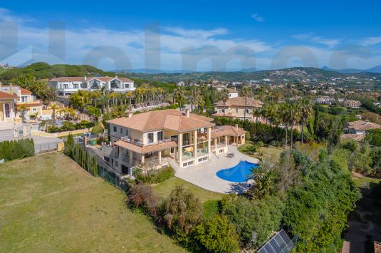 Espectacular villa en la zona de Almenara con bonitas vistas al mar.